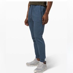 Lululemon Men’s At Ease Joggers size m